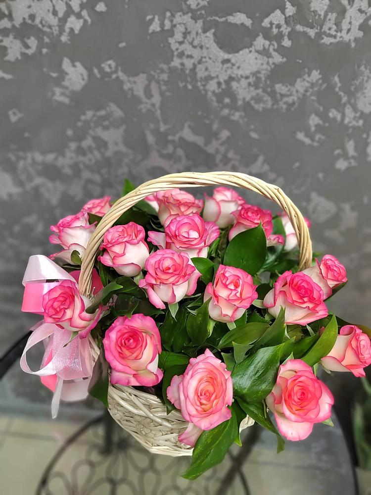 Цветочная композиция из Розы в корзине в Крупино