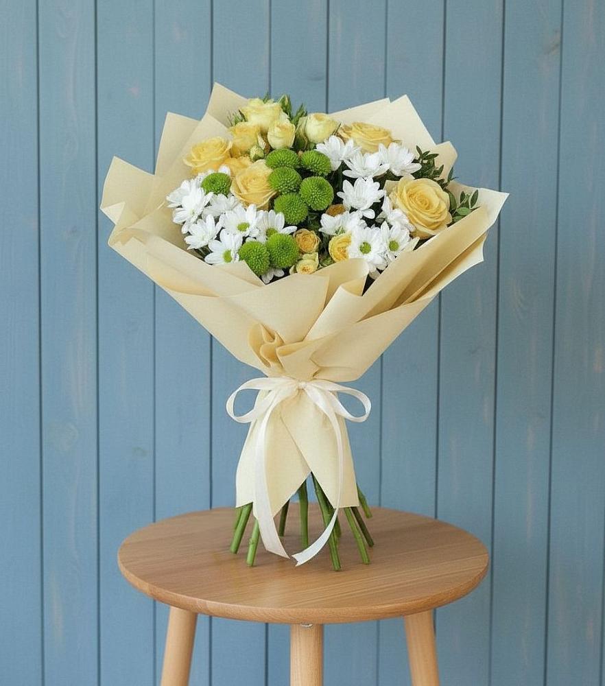 Букет цветов из: Хризантемы и Розы в Крупино