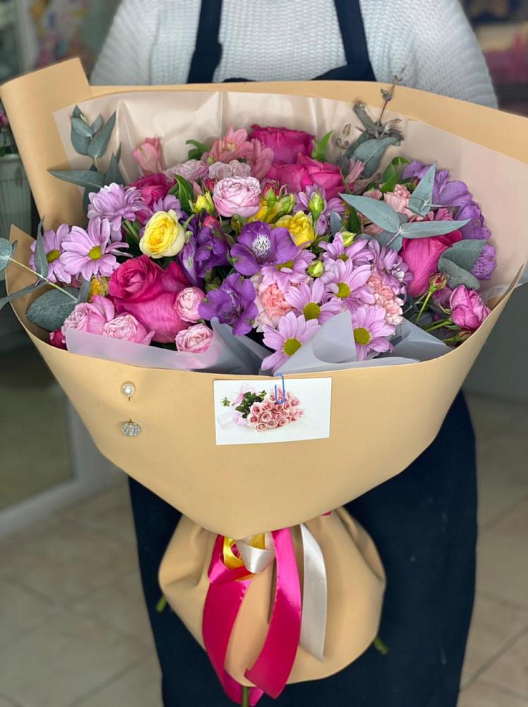 Букет цветов из: Хризантемы, Гвоздики и Альстромерии в Крупино