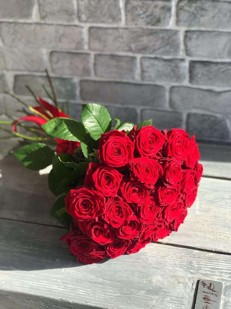 Букет Красные розы Фридом в Крупино
