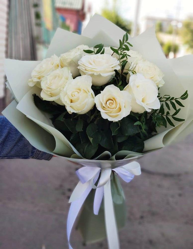 Букет Белые розы Проуд в Крупино