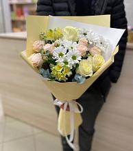 Букет цветов из:  Альстромерии, Розы и Хризантемы в Крупино