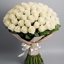 Букет 101 беля роза Белоснежка в Крупино