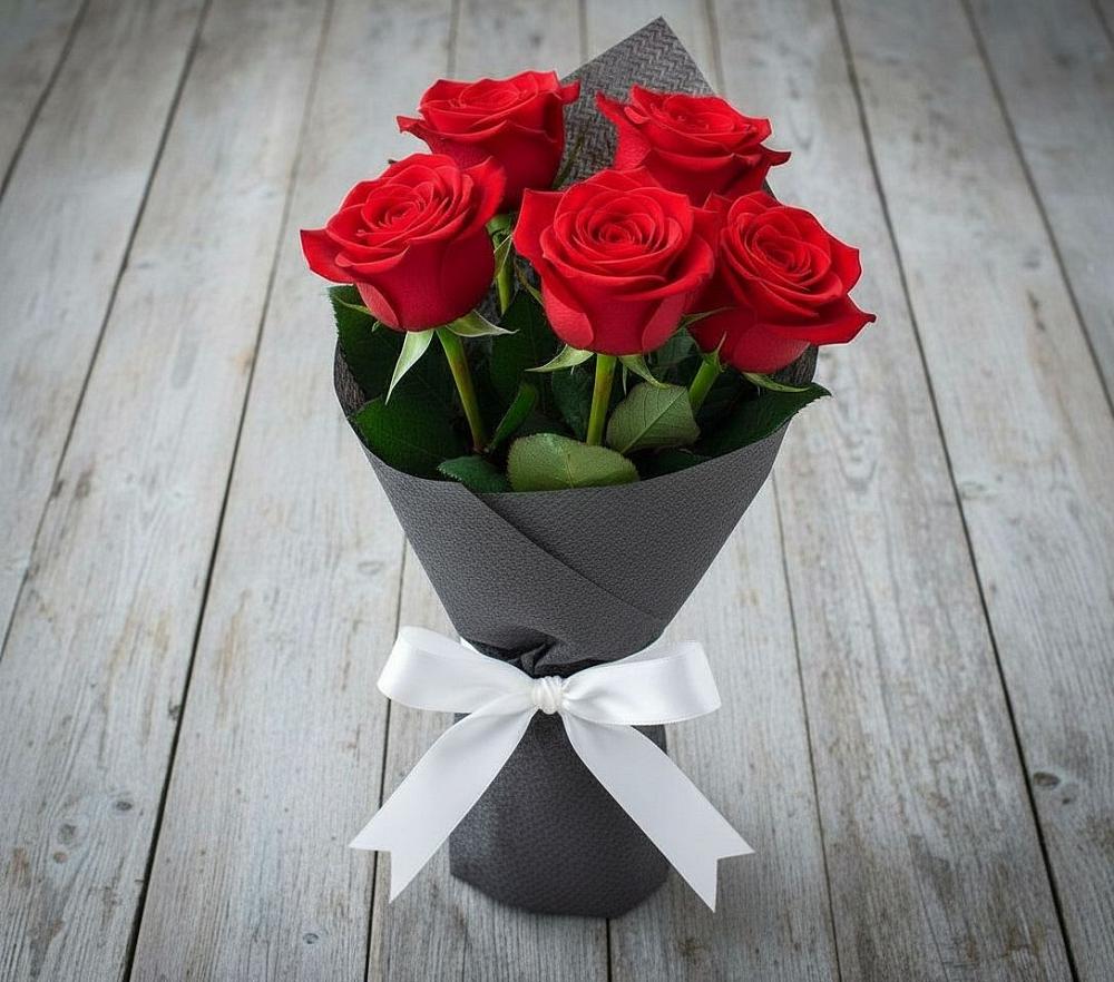 Букет 5 Красных роз Эдлесс Лав в Крупино