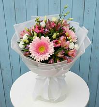 Букет цветов из:  Герберы, Альстромерии и Лизиантусы в Крупино