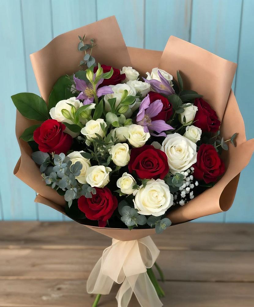 Букет цветов из: Розы и Альстромерии в Крупино
