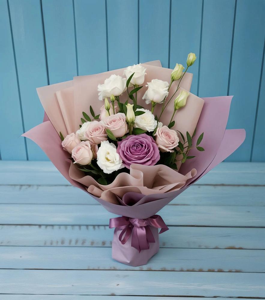 Букет цветов из: Розы и Лизиантусы в Крупино